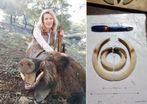 Una mujer caza un jabalí de 70 kilos con unos colmillos de escándalo