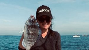 Amaia Montero muestra su orgullo de pescadora a través de las redes sociales