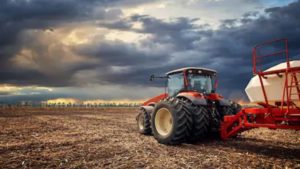 Dos agricultores mueren aplastados por sus tractores