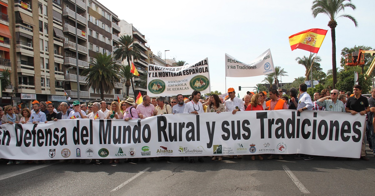 Más de 40.000 personas se manifiestan en Córdoba en defensa del mundo rural
