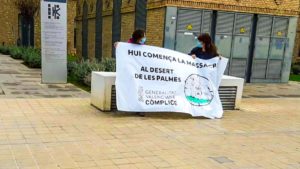 Organizan una protesta contra la caza del jabalí en Valencia y solo van dos personas