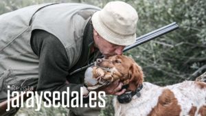 Los animalistas de Libera usan a Nelson Mandela (cazador) como imagen de perfil en Facebook
