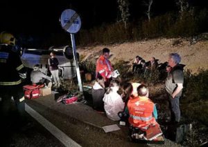 Nueve heridos y dos coches volcados en un accidente con ciervos en Zamora