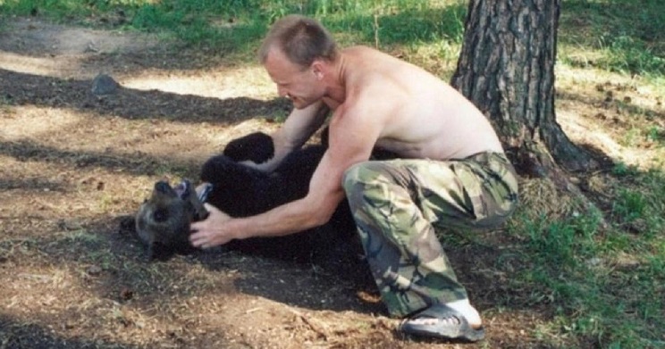 oso mata a cazador 