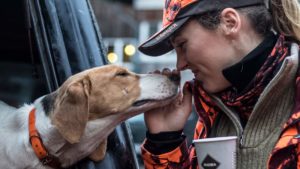 La SER difunde el último bulo animalista: los cazadores abandonan a sus perros en el confinamiento